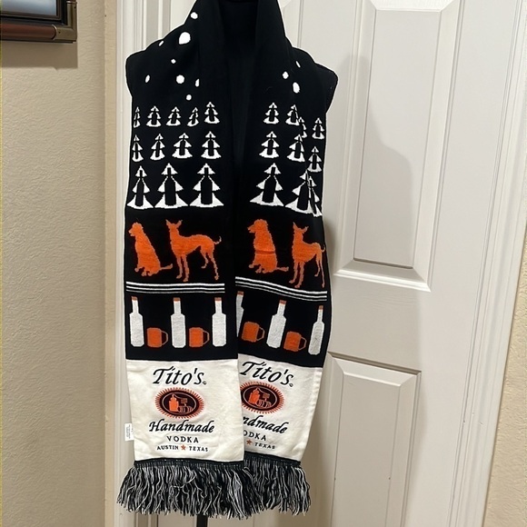 Titos Vodka Austin Texas Heavyweight Neck Scarf 7”X 72” - Picture 7 of 9
